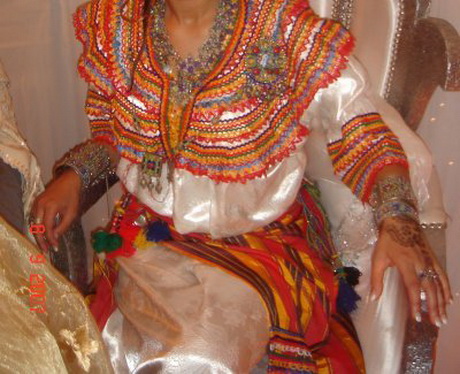 Les robes kabyle de ouadhia