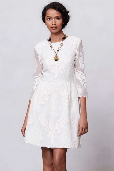 Petite robe blanche dentelle