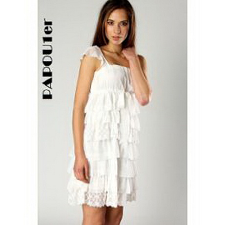 Robe a volant blanche