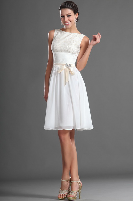 Robe blanche dentelle