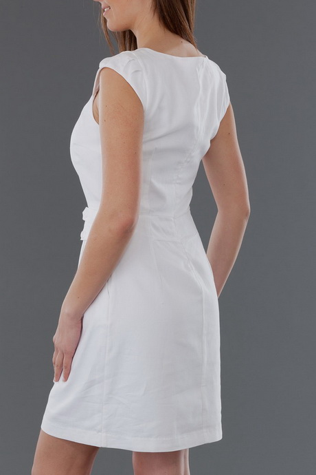 Robe blanche en lin