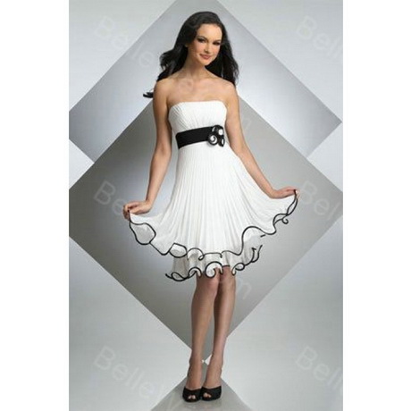 Robe blanche et noir