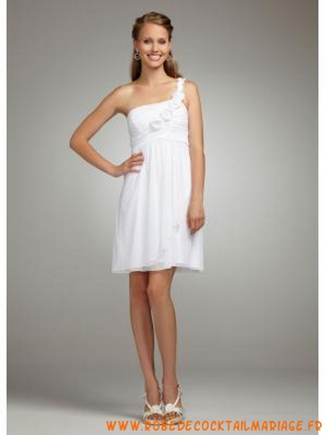 Robe courte blanche chic