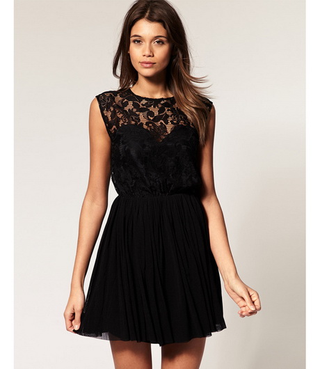 Robe courte dentelle noire