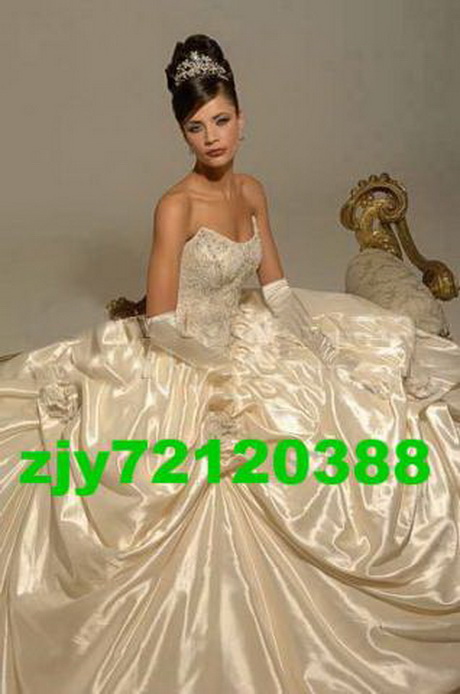 Robe de mariée a barbes