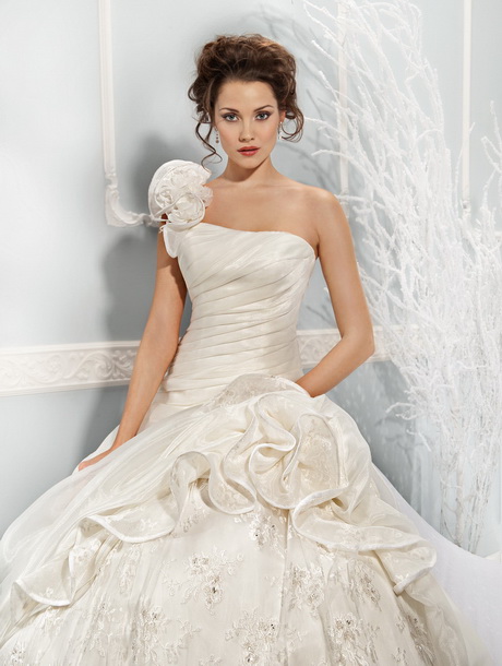 Robe de mariée cosmobella 2014