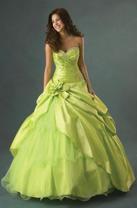 Robe de mariée vert anis