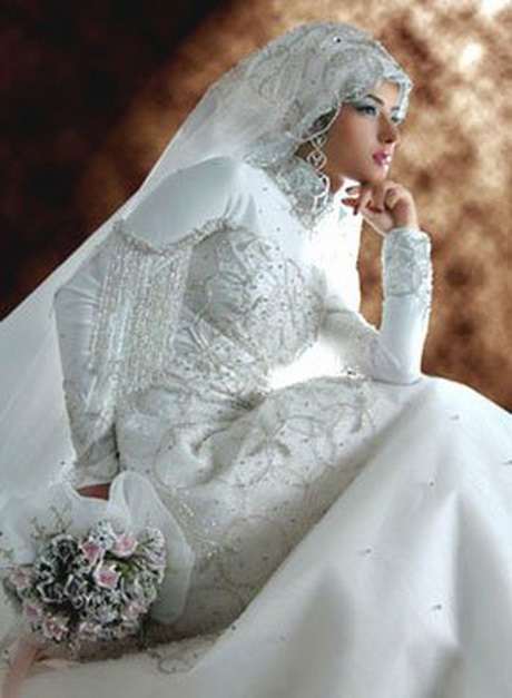 Robe de mariee pour femme voilee