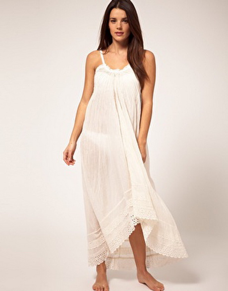 Robe de plage blanche