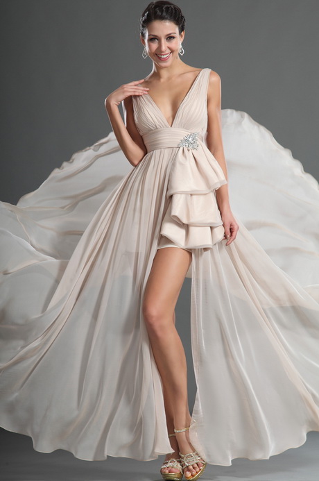 Robe de soir?�e beige