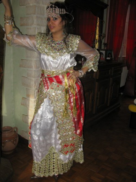 Robe de soirée kabyle moderne