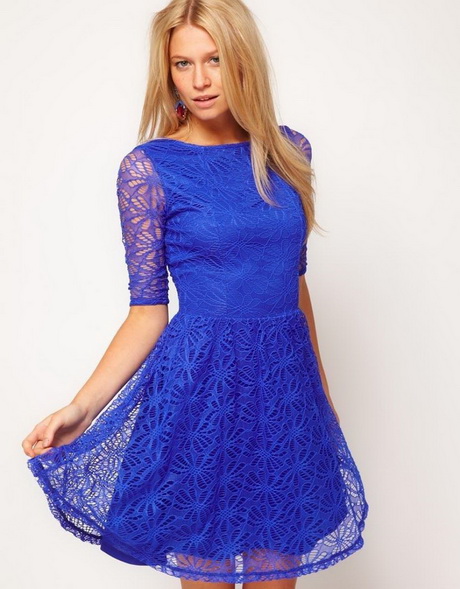 Robe dentelle bleue