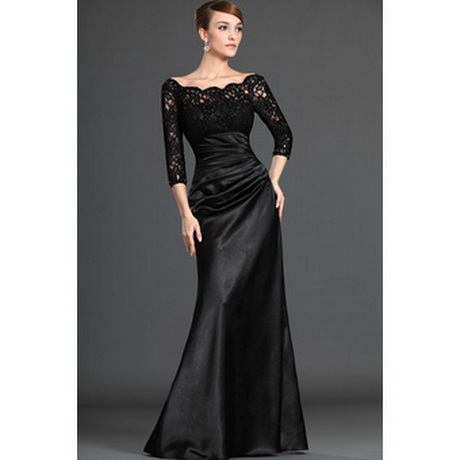 Robe en dentelle noire longue