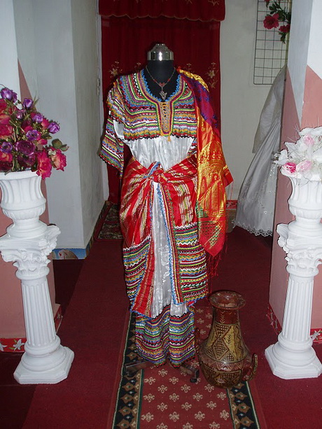 Robe kabyle traditionnel