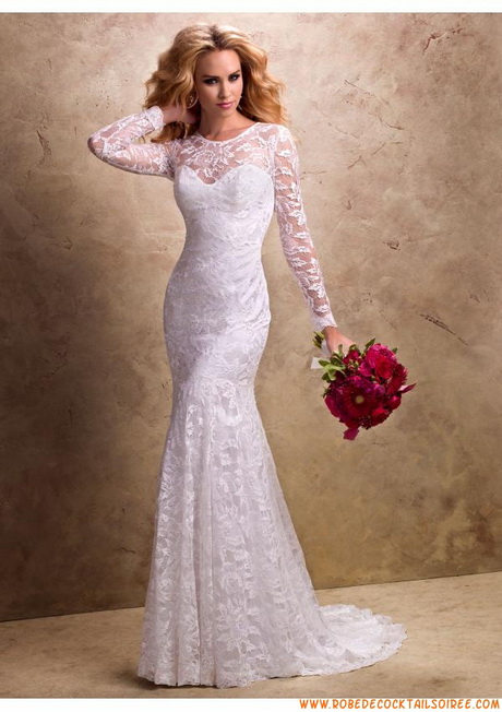 Robe longue en dentelle blanche