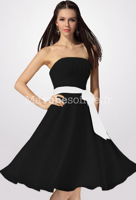 Robe noire de cocktail