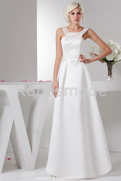 Robe satin blanche