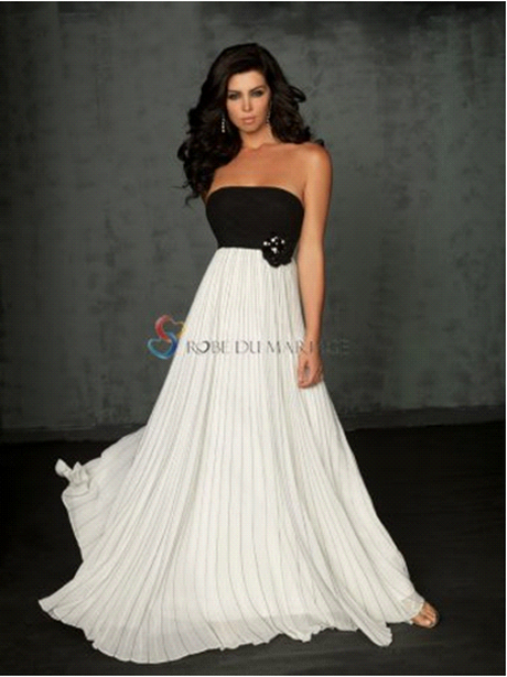 Robe de cocktail grande taille en dentelle pour les ftes : Chic