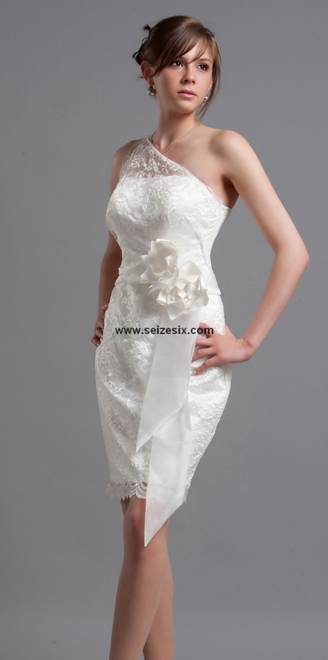 Robes dentelle blanche