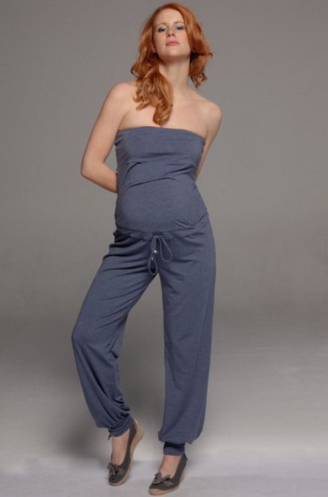 Nous sommes la première marque de mode, en France, à s'être créée d'abord sur Internet. Nos collections de vêtements de grossesse, tendances et abordables, sont conçues avec passion par notre équipe de modélistes et couturières dans notre studio de création parisien. Robe grossesse, jean grossesse, pantalon grossesse, top allaitement Chacun de nos modèles est exclusif et fait l’objet de .