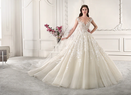 Robe avec dentelle 2019