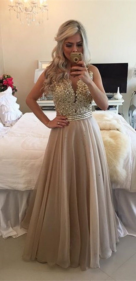 Robe avec dentelle 2016