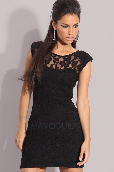 Robe courte a dentelle