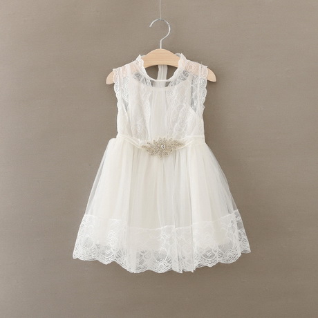 Robe dentelle enfant