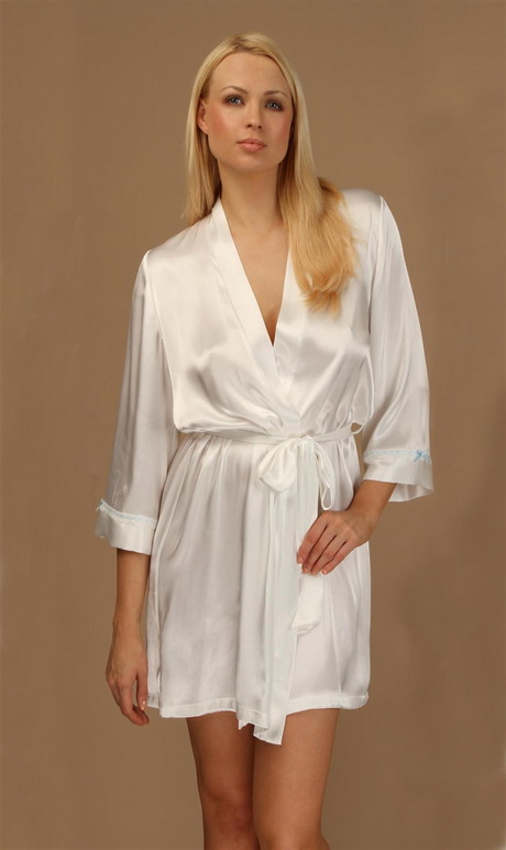 Robes en satin