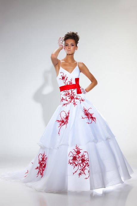 Robe de mariée blanche et rouge