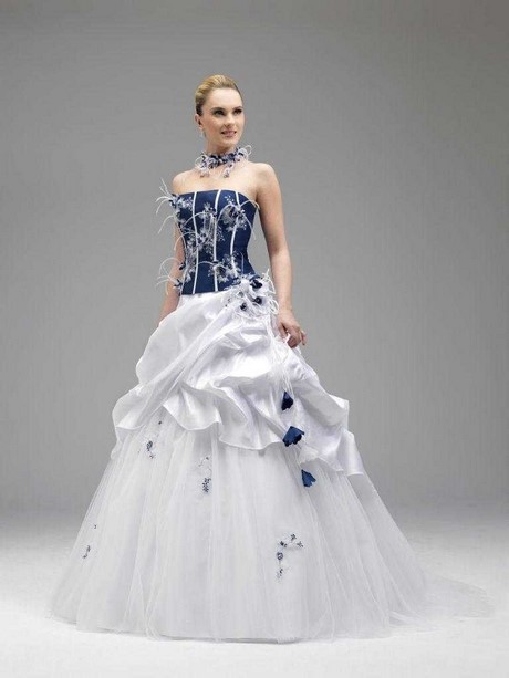 Robe de mariée bleu et blanc