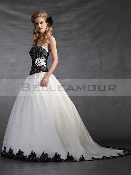 Robe de mariée courte noire et blanche