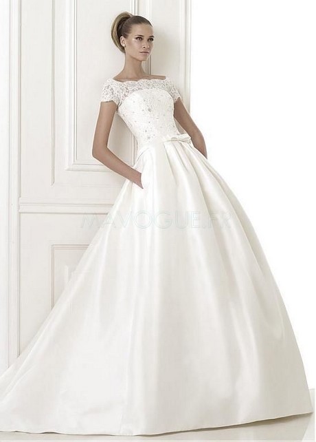 Robe de mariée manche courte dentelle