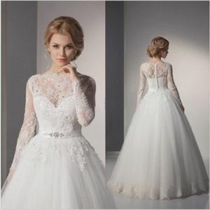 Robe de mariée manche en dentelle