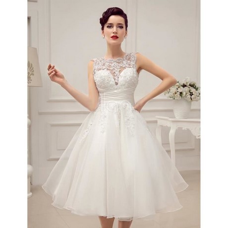 Robe de mariée princesse courte