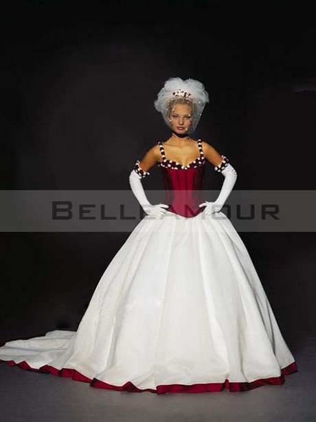 Robe de mariée princesse rouge et blanc