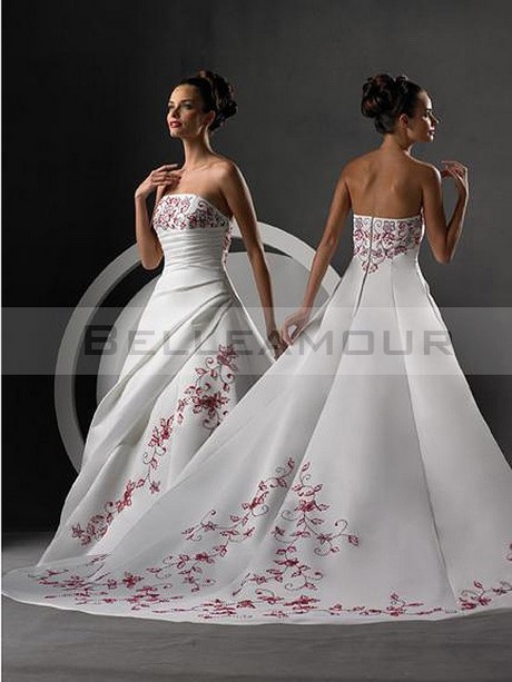 Robe de mariée rouge et blanche
