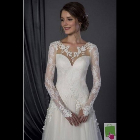 Robe de mariee en dentelle manche longue