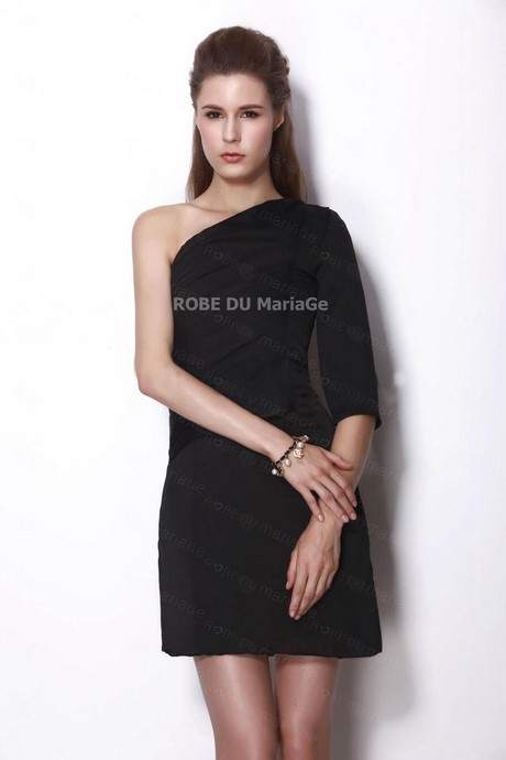 Robe manche asymétrique