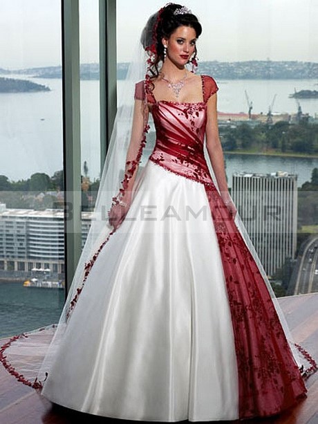 Robe mariée blanche et rouge