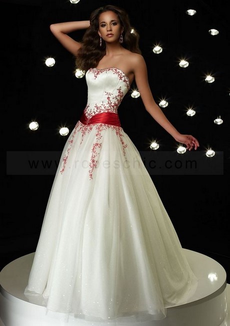 Robe mariée blanche et rouge