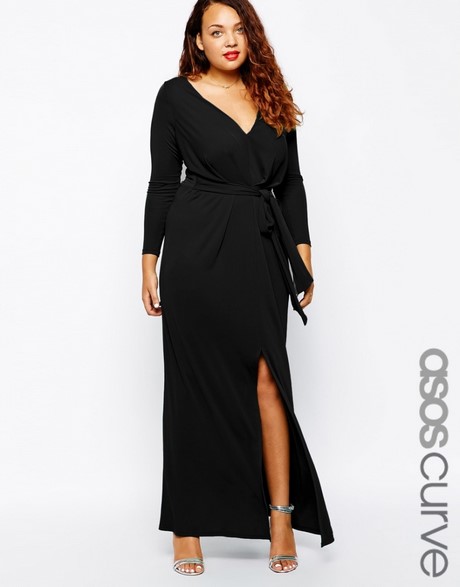 Robe noire longue fendue