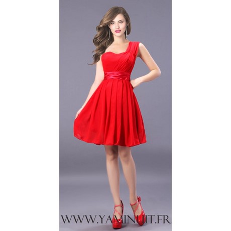 Robe rouge de cocktail