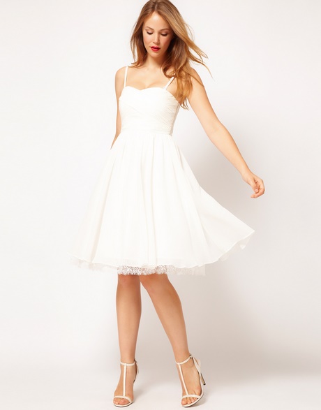 Petite robe blanche pour mariage civil