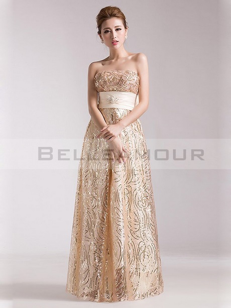 Robe longue beige de soiree