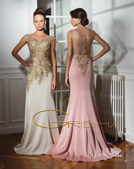 Robe longue beige de soiree