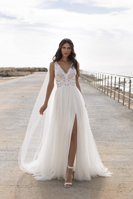 Robe de mariée en dentelle 2021