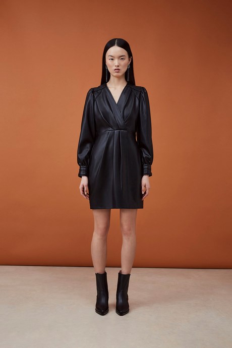 Robe courte simili cuir