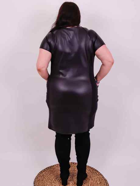 Robe courte simili cuir