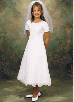 Communion robe blanche